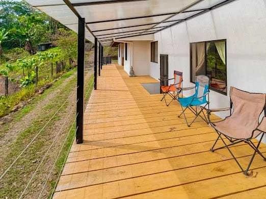 Venta de casas 400 m². Granja los Mora, San Isidro. 