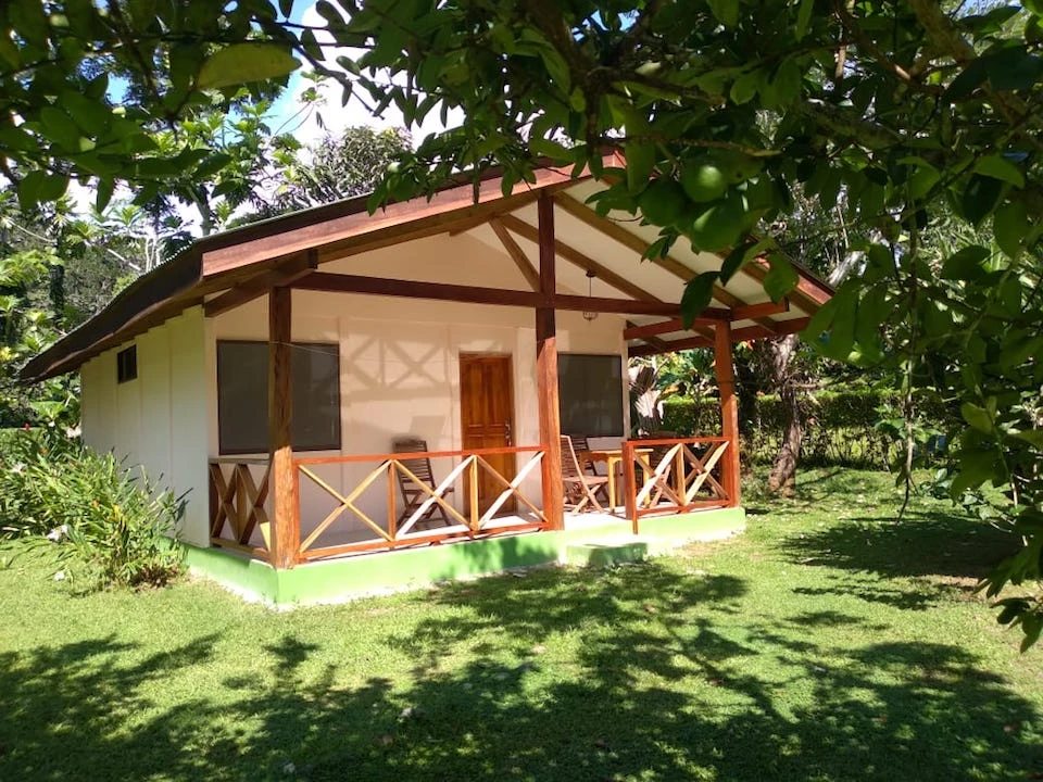 Vivienda en venta 4500 m². Cahuita. 