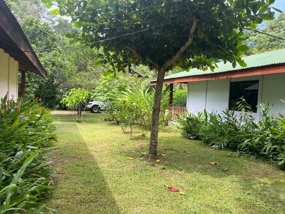 Vivienda en venta 4500 m². Cahuita. 